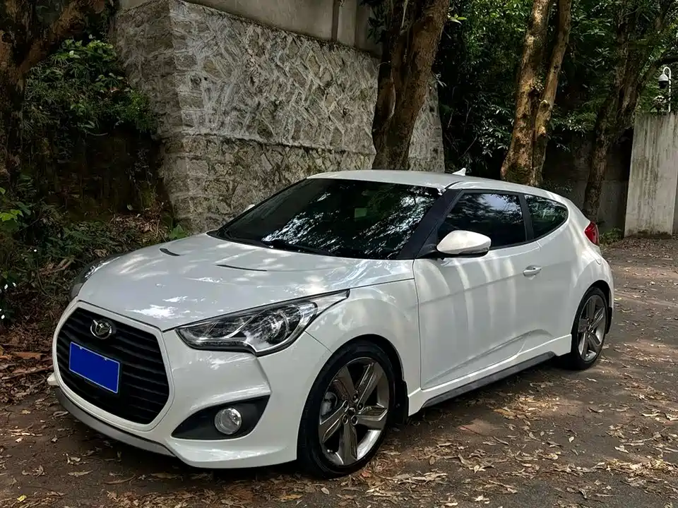 Hyundai Veloster