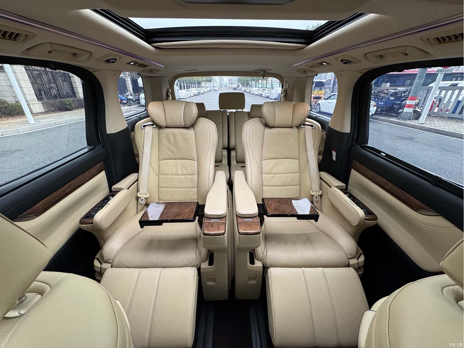 Toyota Alphard, 2017 8