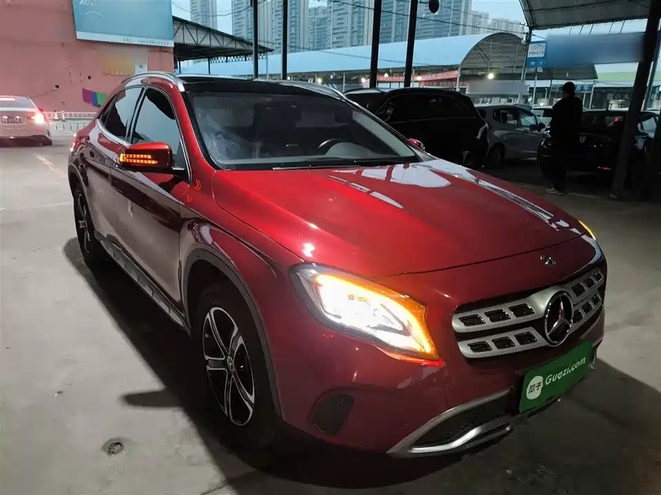 Mercedes-Benz GLA