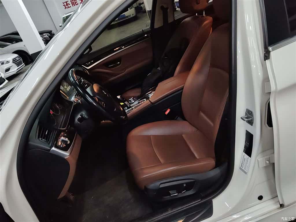 BMW 5 Series, 2016 11
