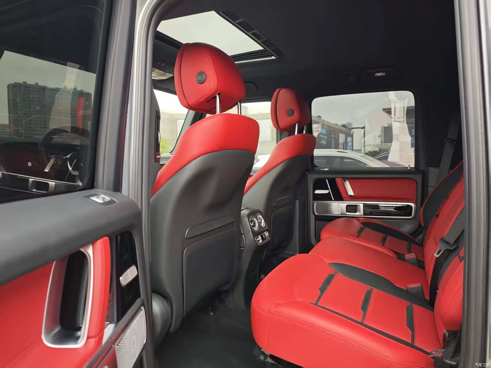 Mercedes-Benz G-Class, 2022 12