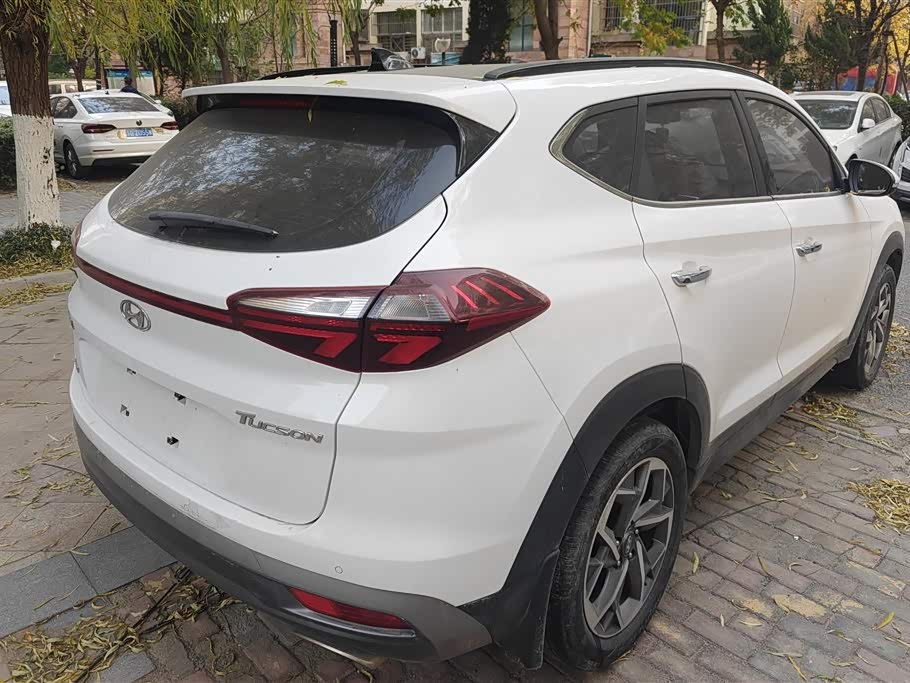 Hyundai Tucson