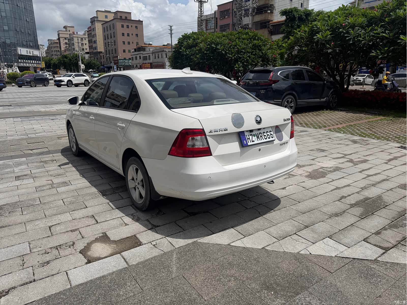 Skoda Rapid, 2014 6