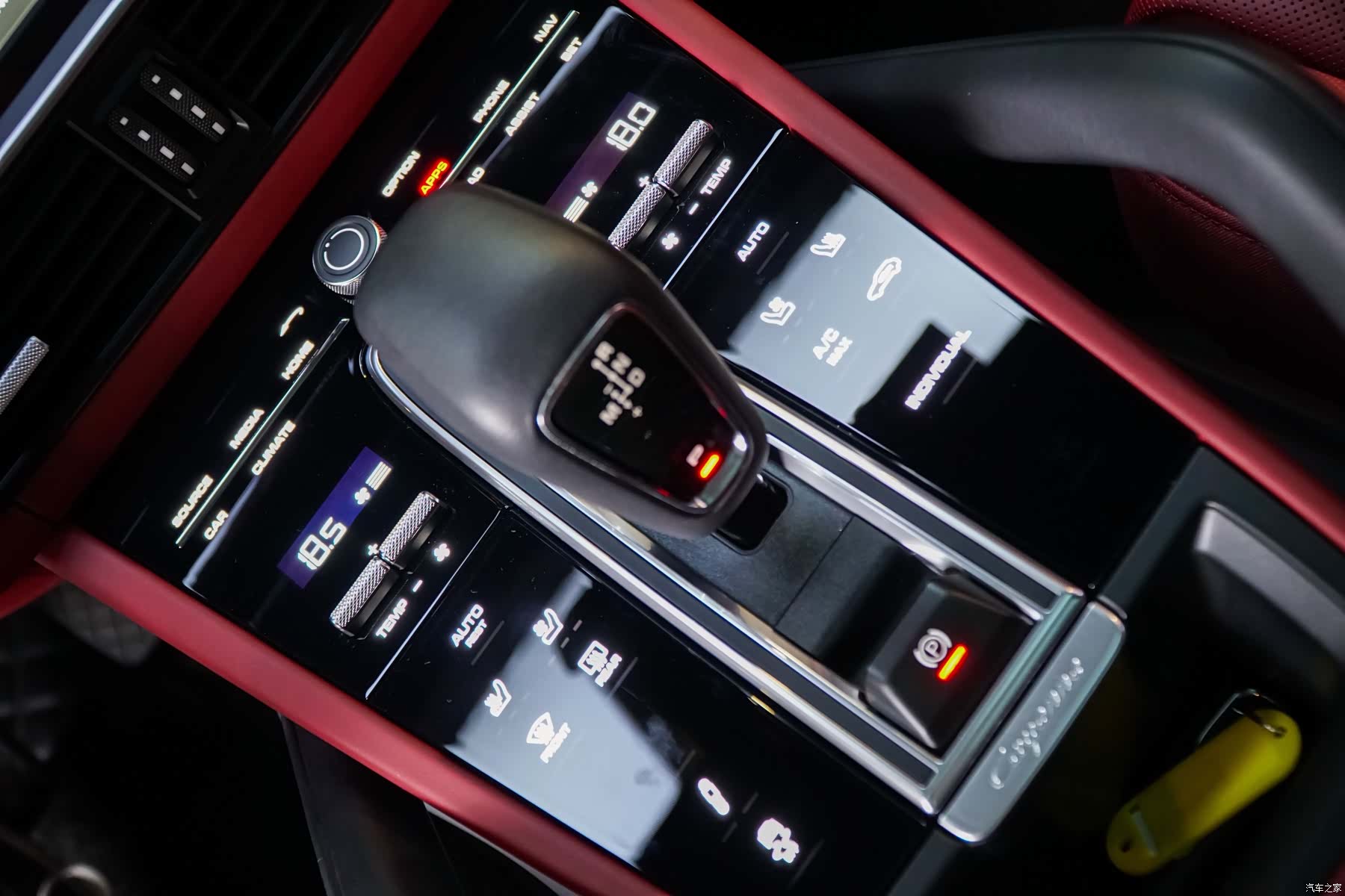Porsche Cayenne, 2023 18