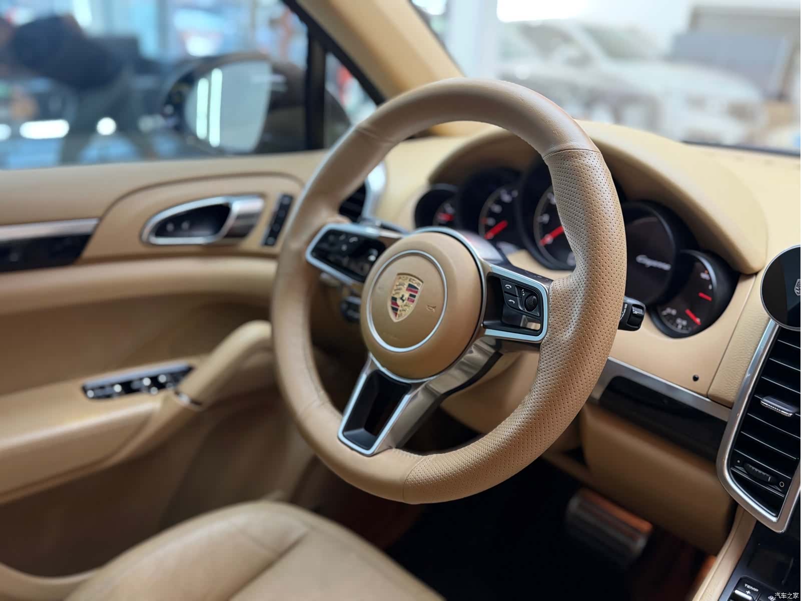 Porsche Cayenne, 2015 9