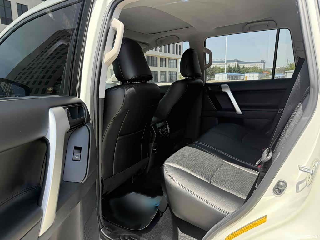 Toyota Prado, 2017 10