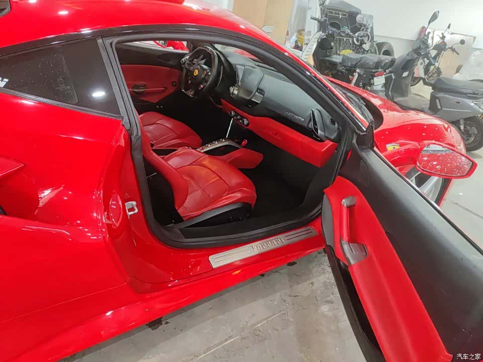 Ferrari 488, 2016 6