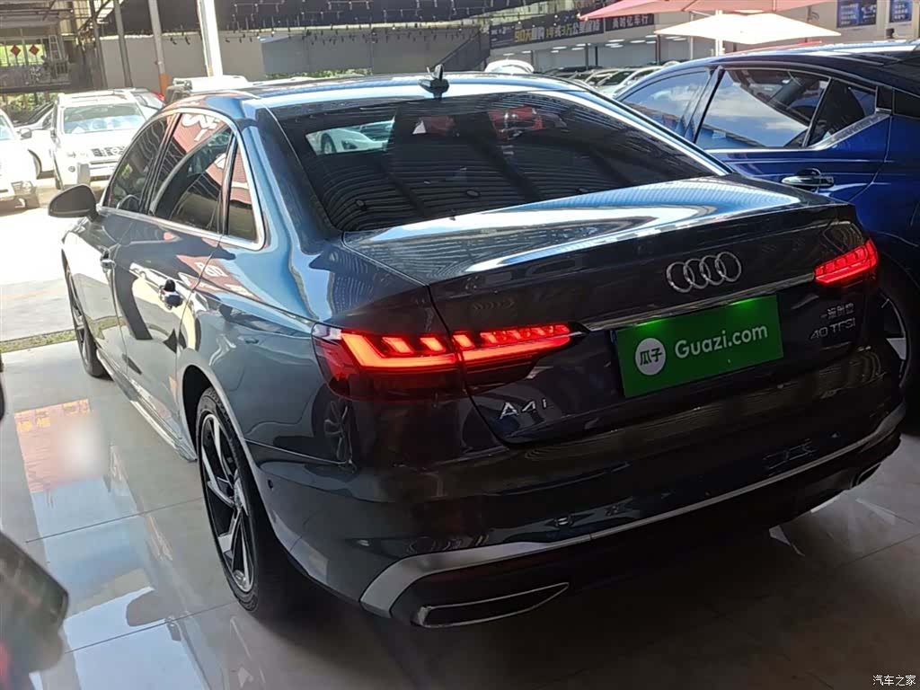 Audi A4L, 2022 все фото