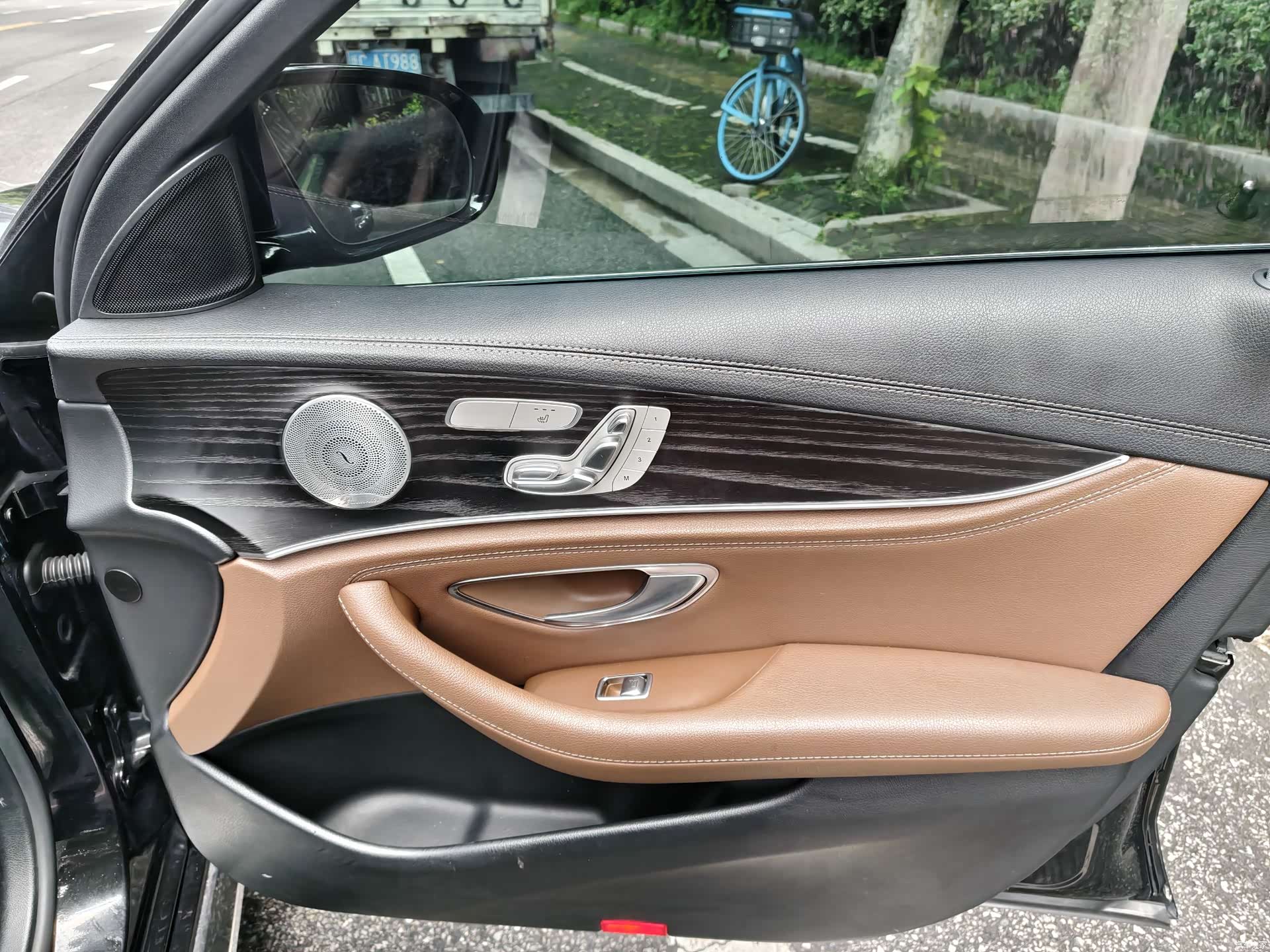 Mercedes-Benz E-Class, 2021 17