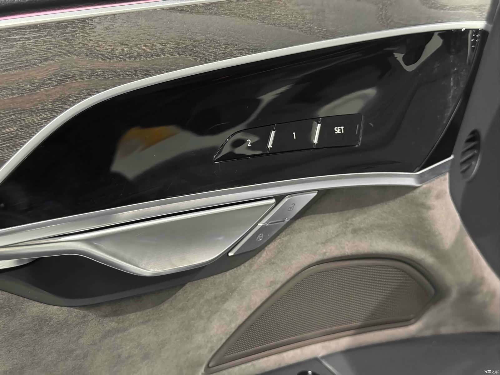 Audi A8L, 2022 6