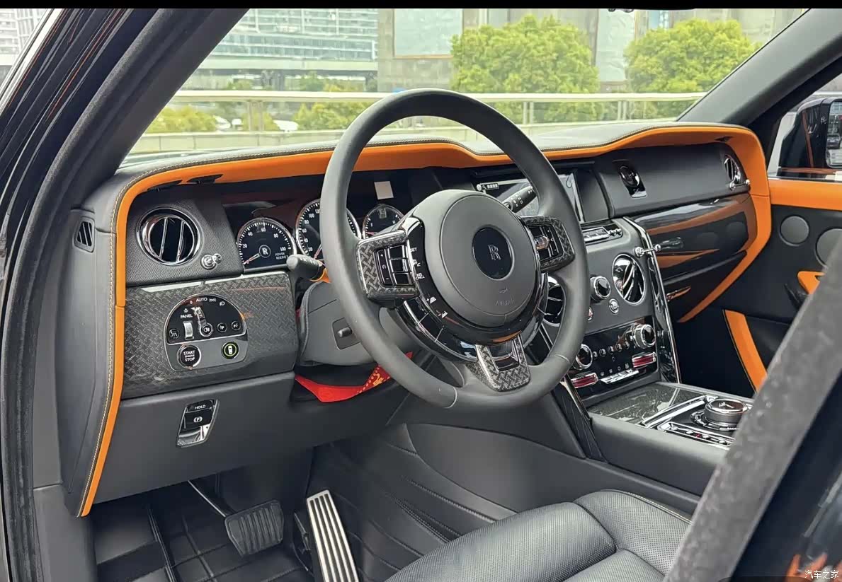 Rolls-Royce Cullinan, 2023 6