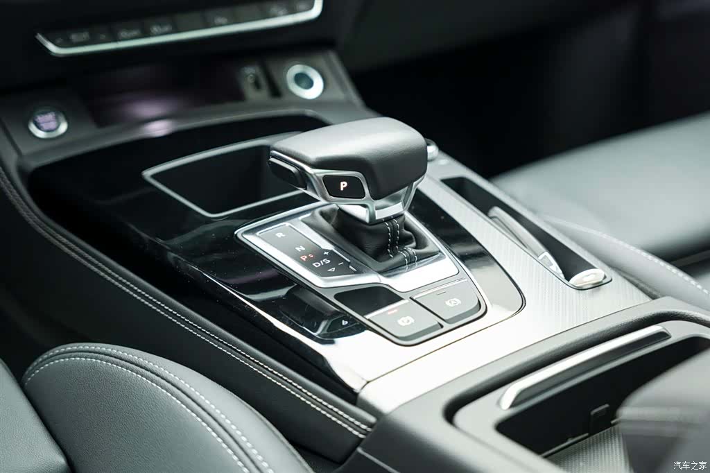 Audi Q5L, 2024 14