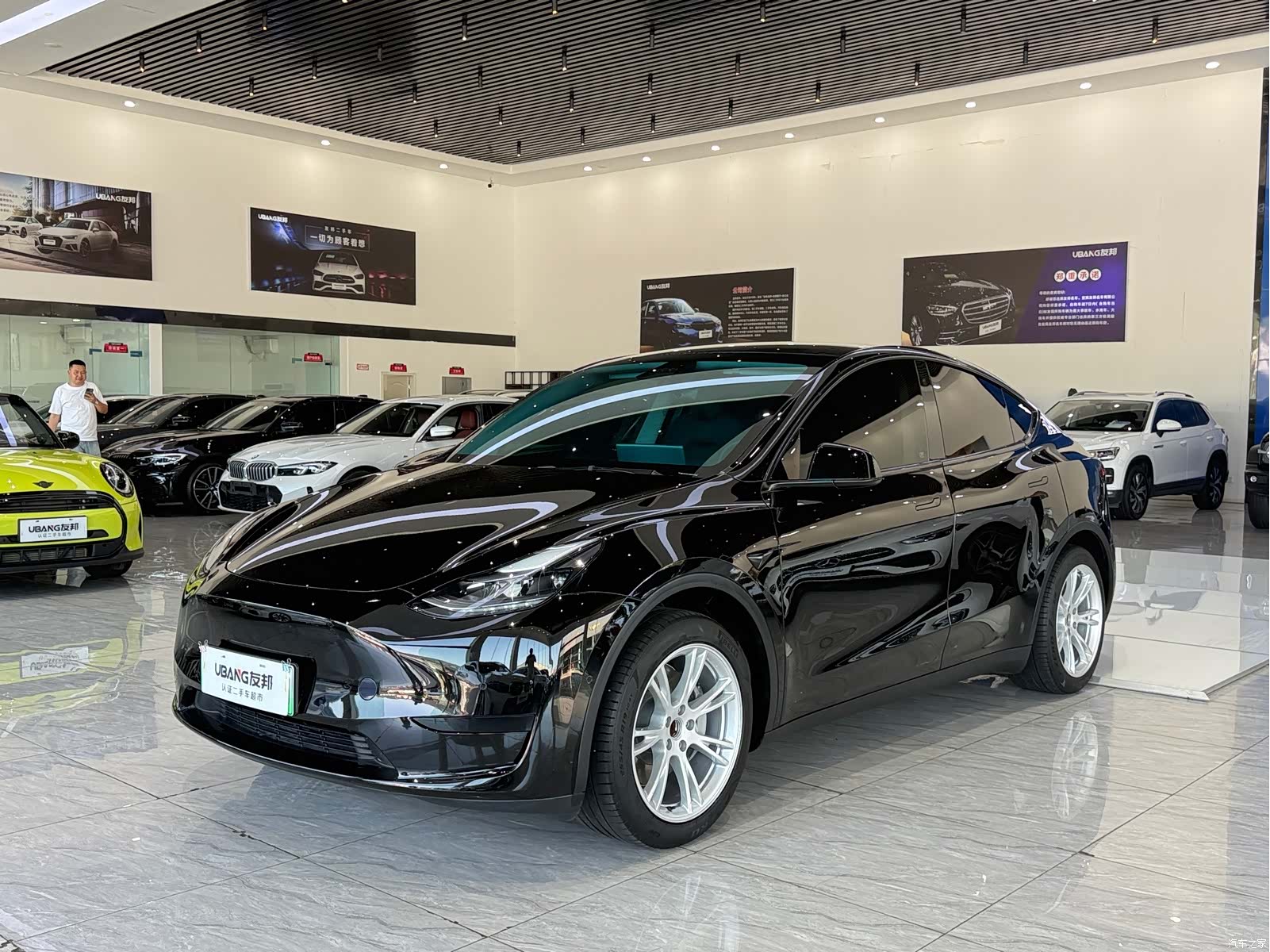 Tesla Model Y, 2022 2