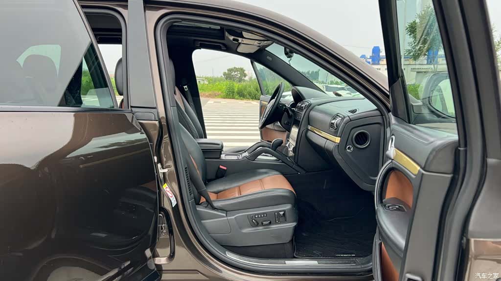 Porsche Cayenne, 2010 17