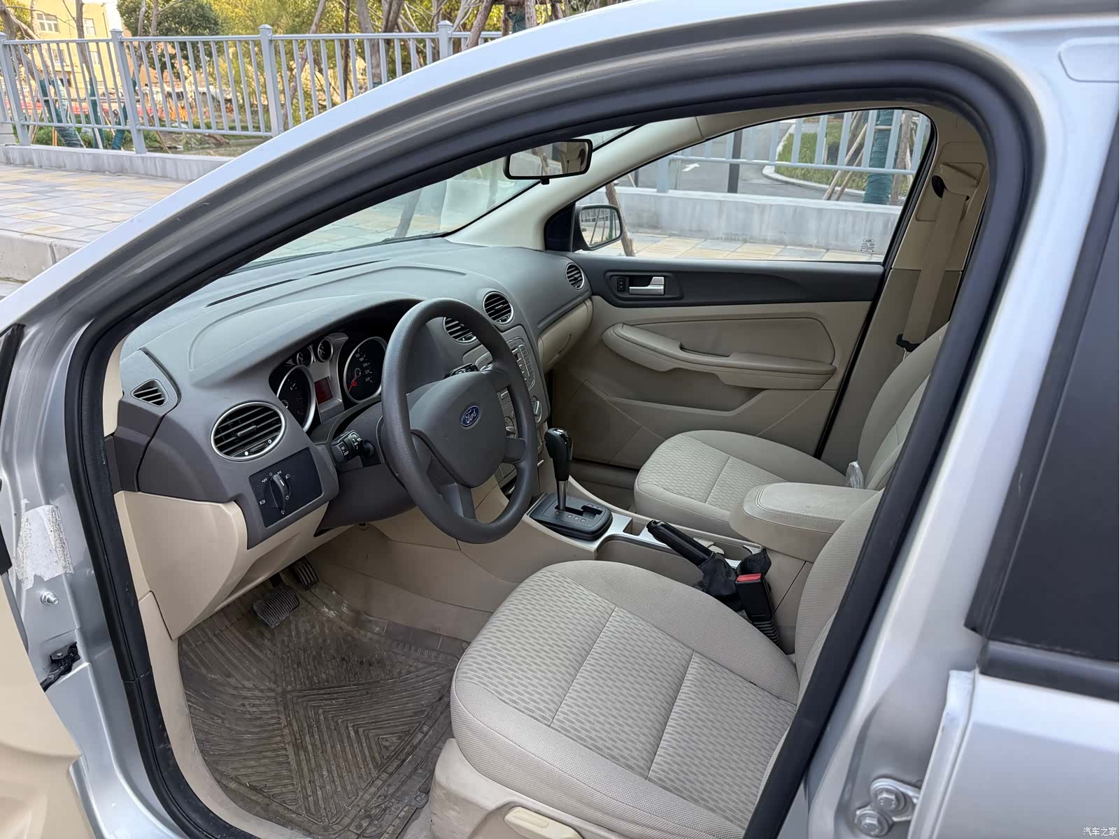 Ford Focus, 2010 4