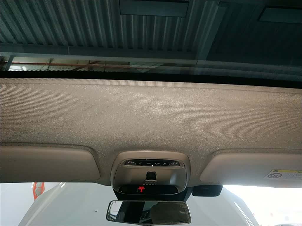 Volvo V40, 2019 18