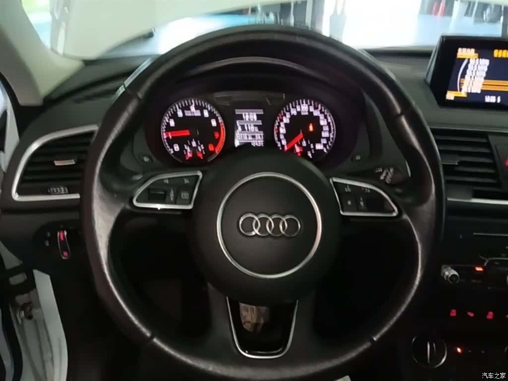 Audi Q3, 2017 11