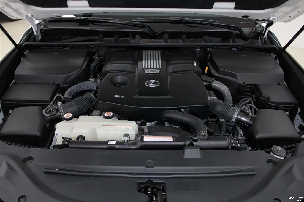 Lexus LX, 2023 31