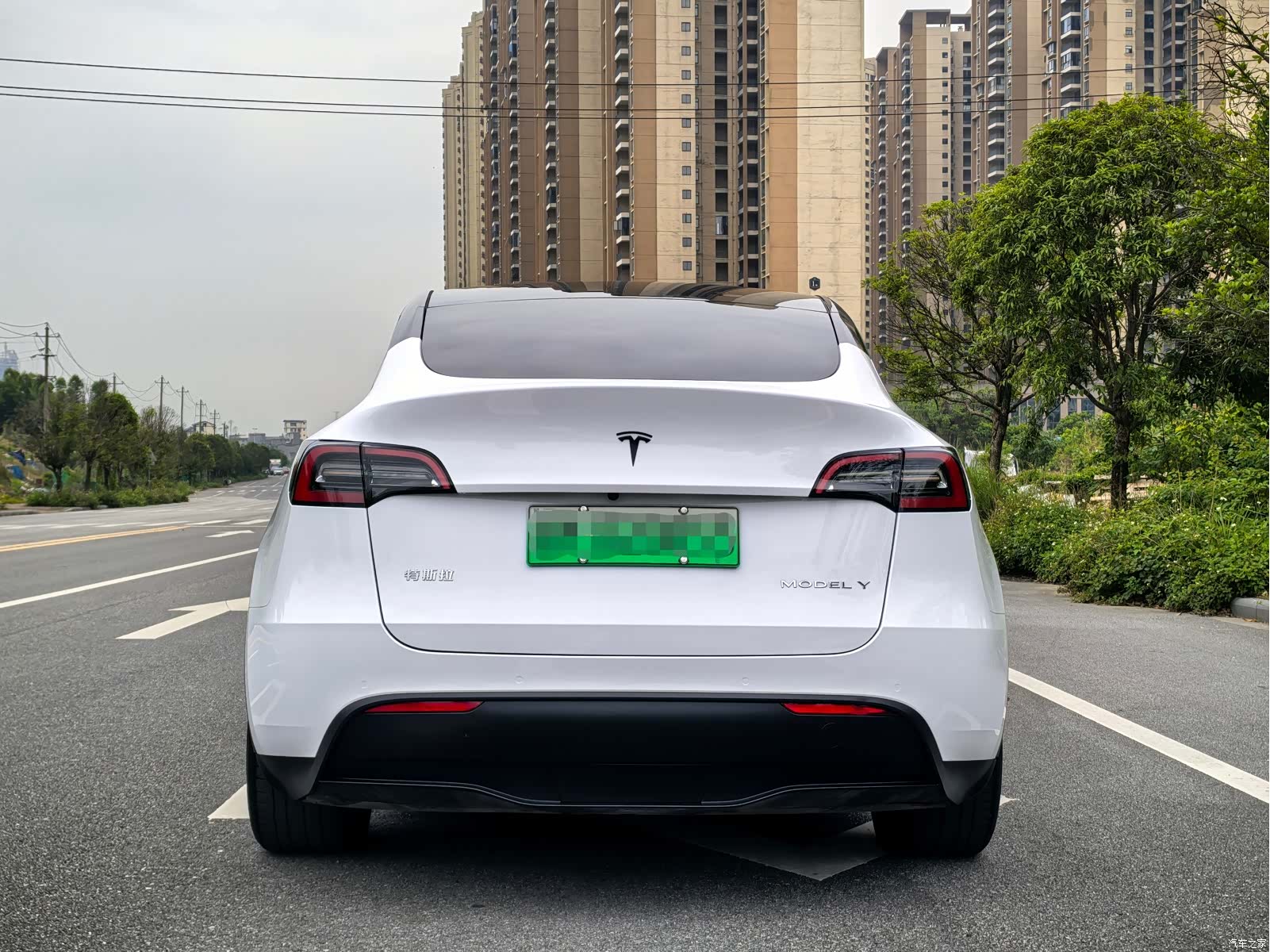 Tesla Model Y, 2022 все фото