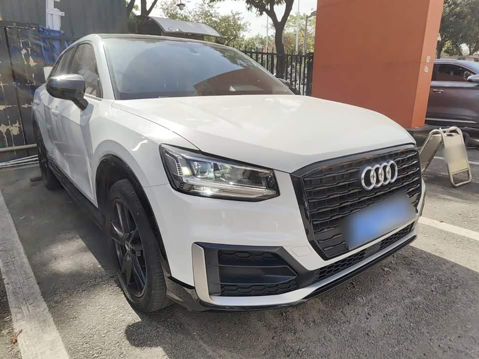 Audi Q2L