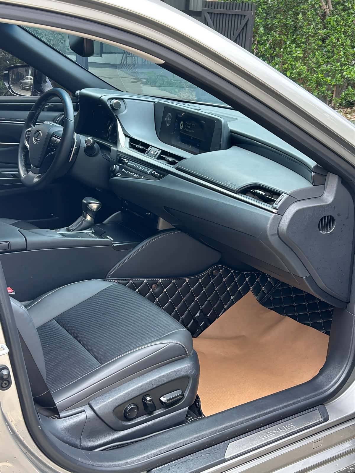 Lexus ES, 2020 9