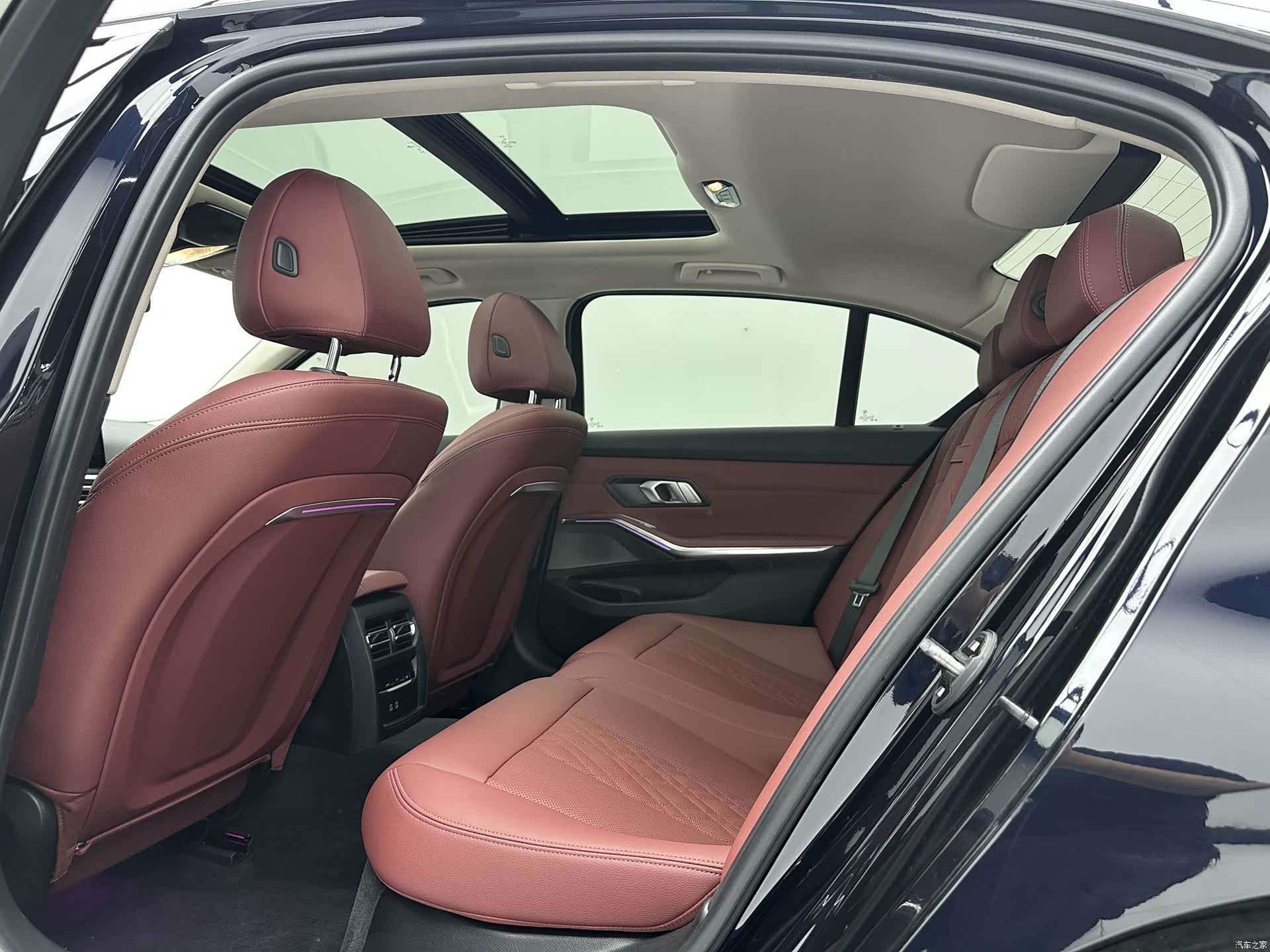 BMW 3 Series, 2023 6