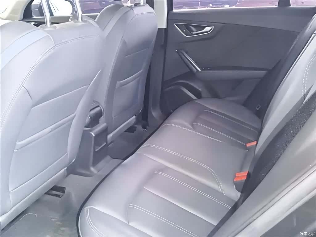 Audi Q2L, 2022 17