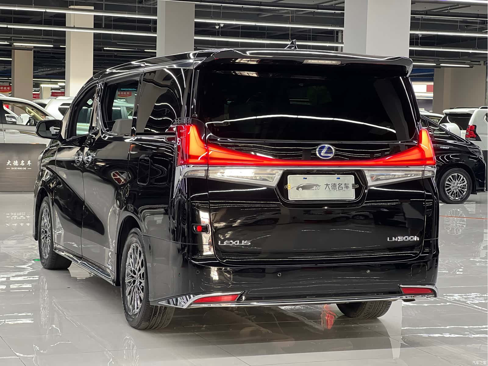 Lexus LM, 2021 6