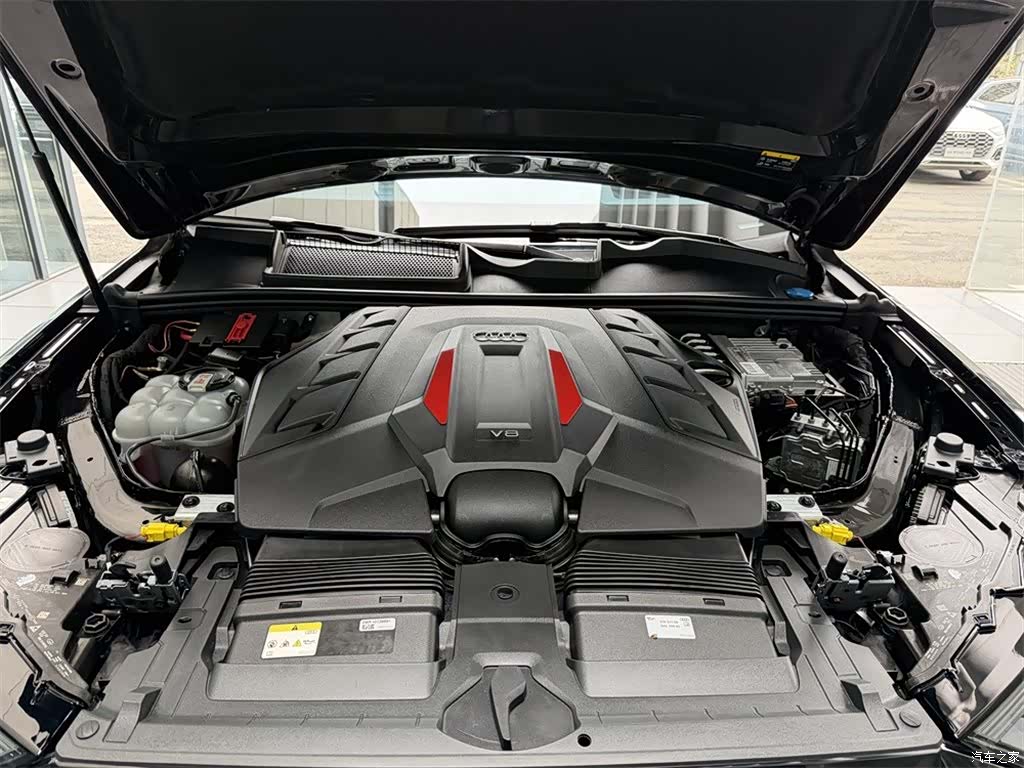 Audi Q7, 2024 8