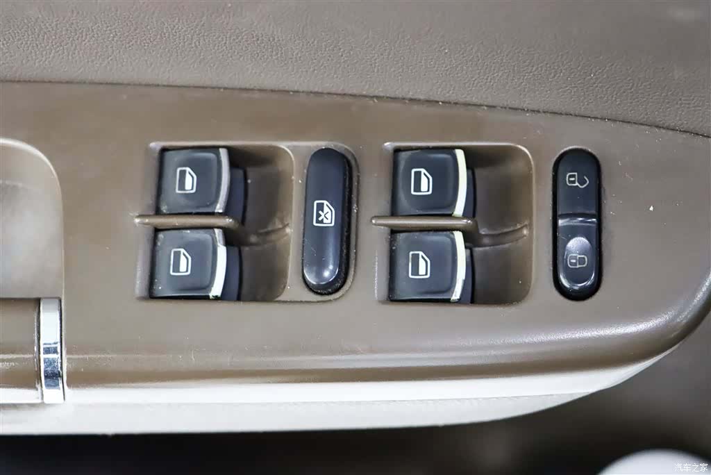 Volkswagen Bora, 2015 12