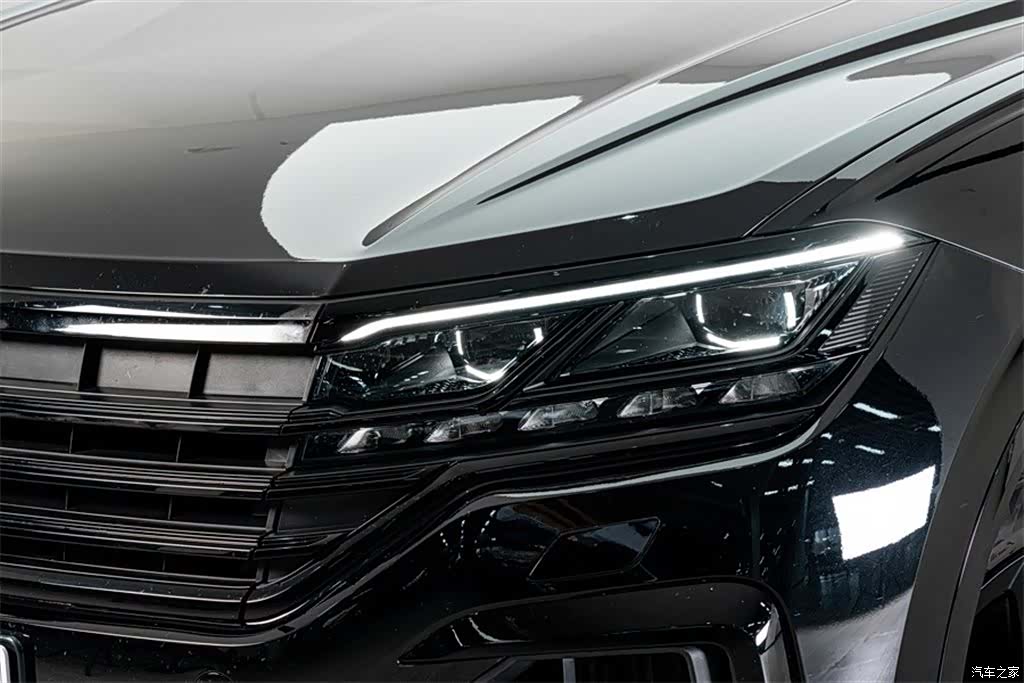 Volkswagen Touareg, 2023 4