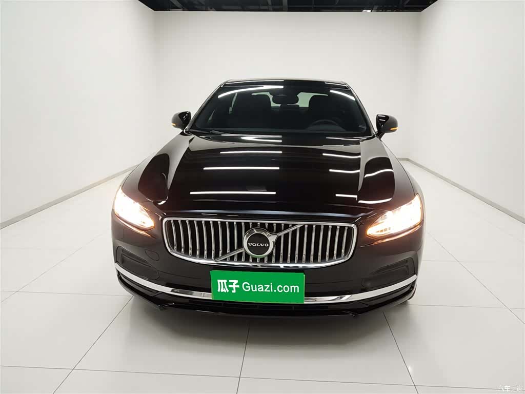 Volvo S90, 2022 3