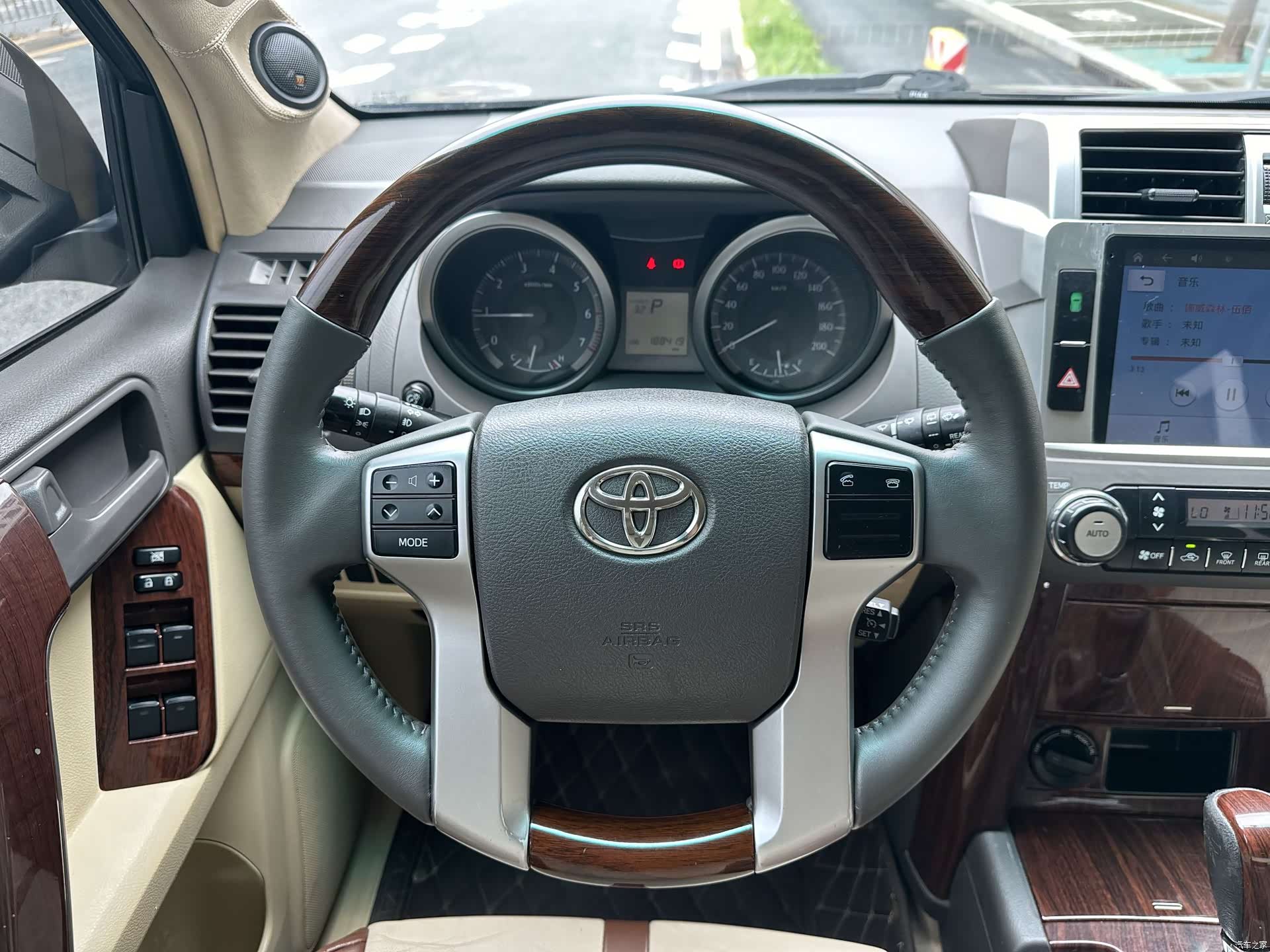 Toyota Prado, 2014 19