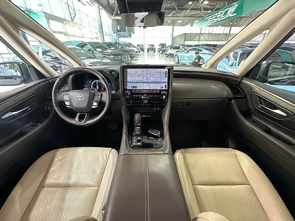 Toyota Elfa