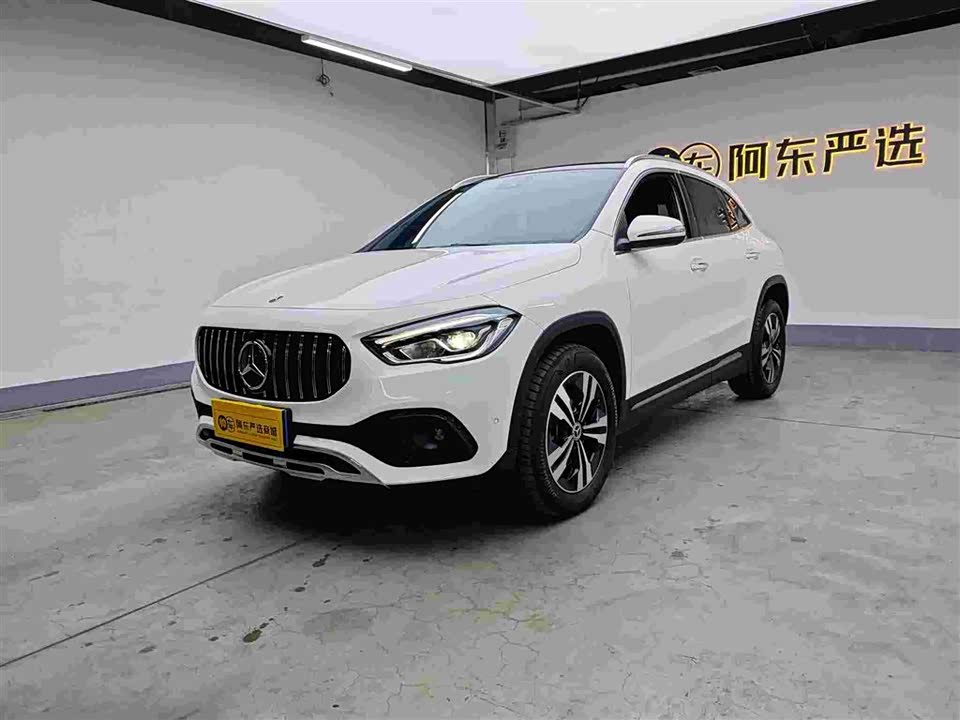 Mercedes-Benz GLA Mercedes-Benz GLA