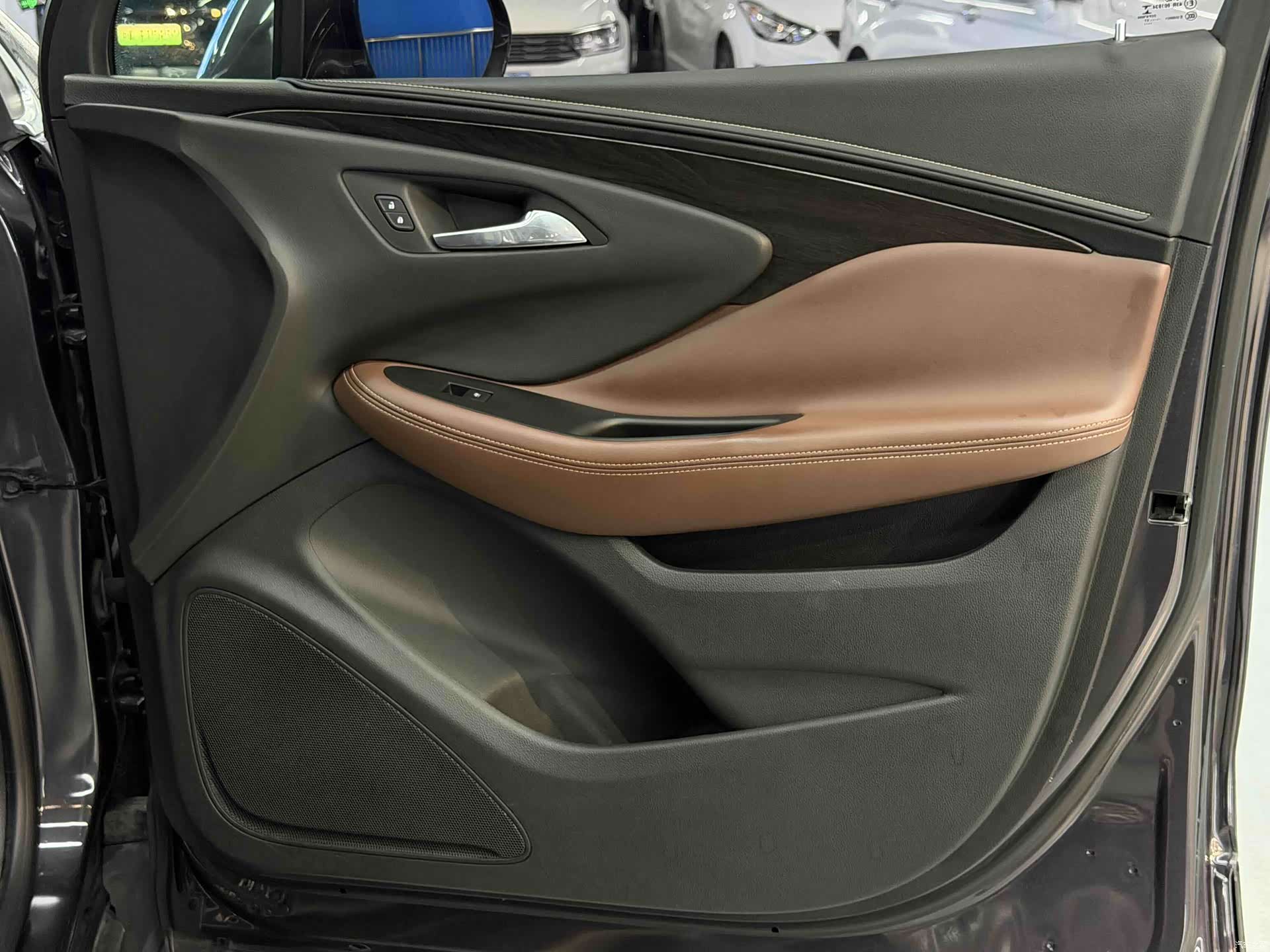 Buick Envision Plus, 2017 9