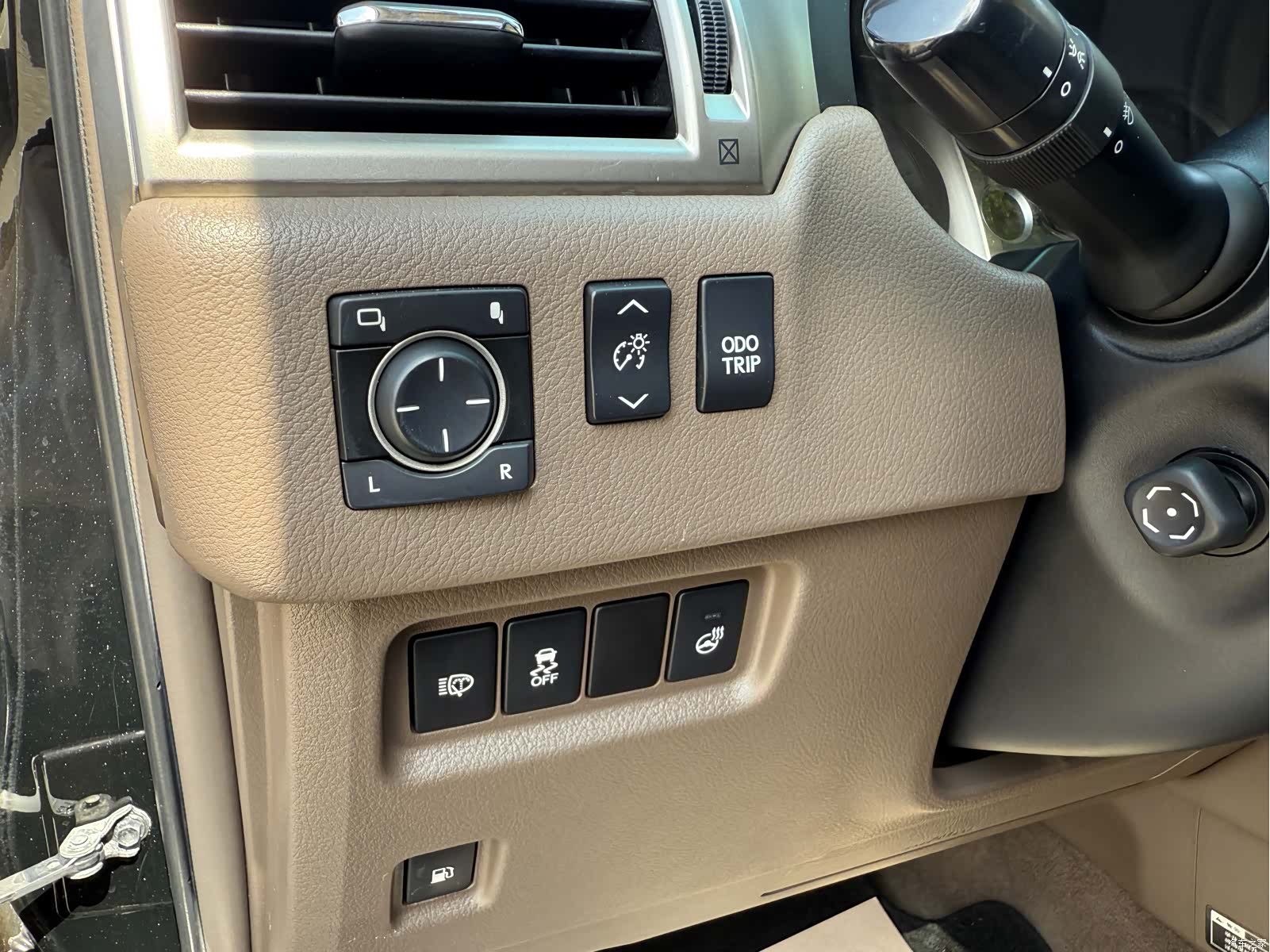Lexus GX, 2012 11