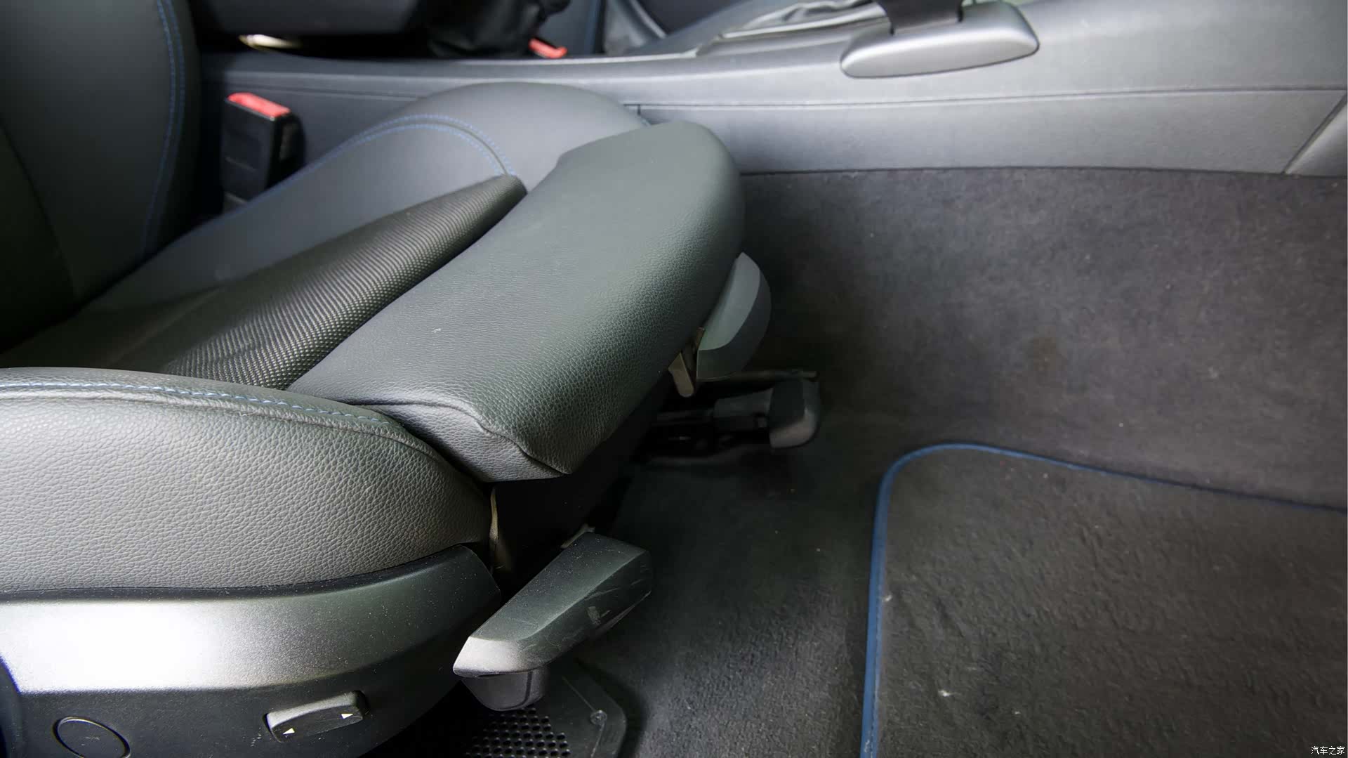BMW 1 Series, 2010 10