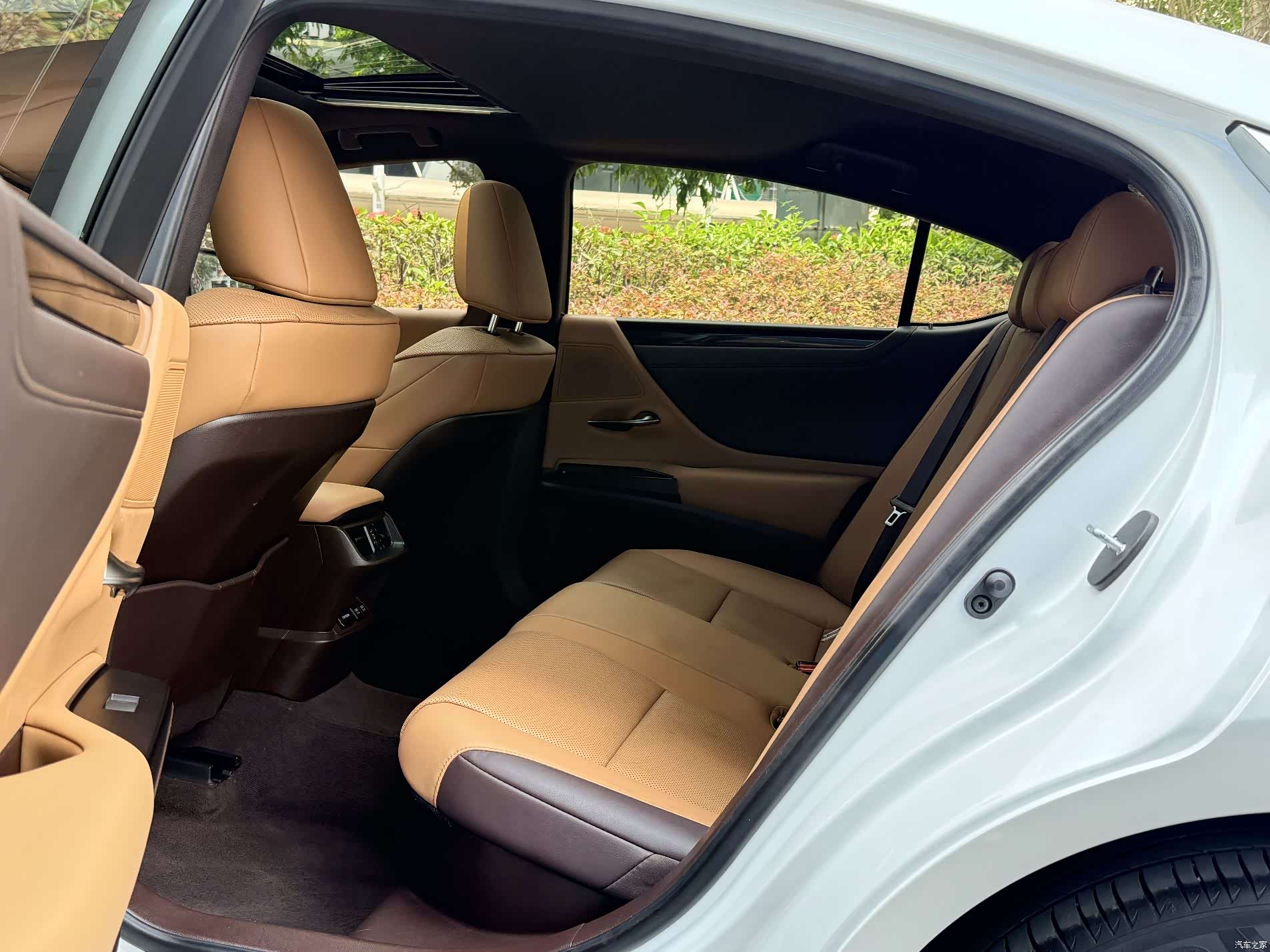 Lexus ES, 2020 6