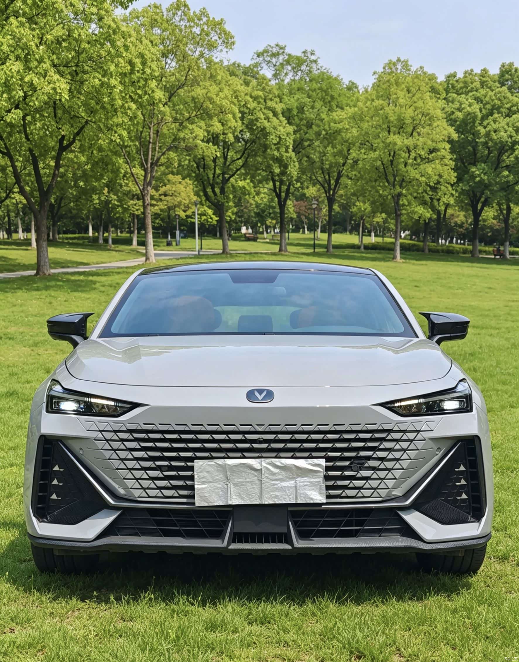 Changan UNI-V, 2023 1
