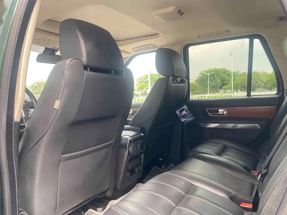 Land Rover Range Rover Sport Land Rover Range Rover Sport
