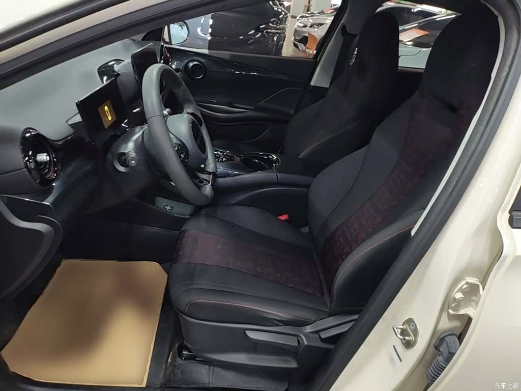 BYD E2, 2024 15