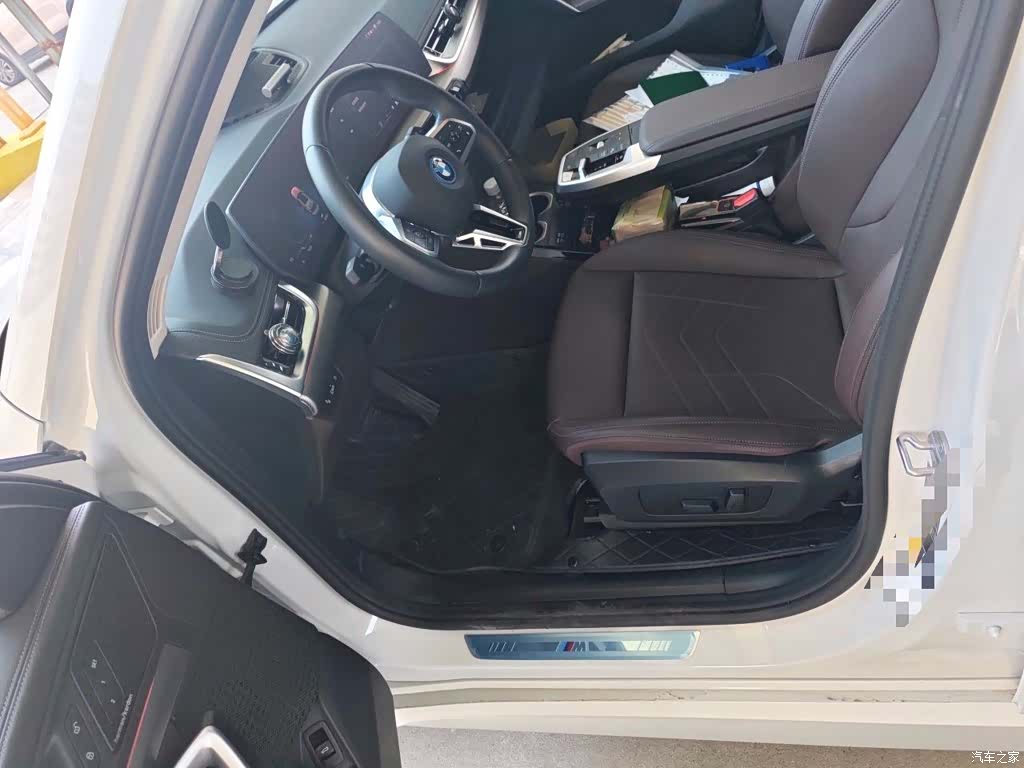 BMW iX1, 2024 8