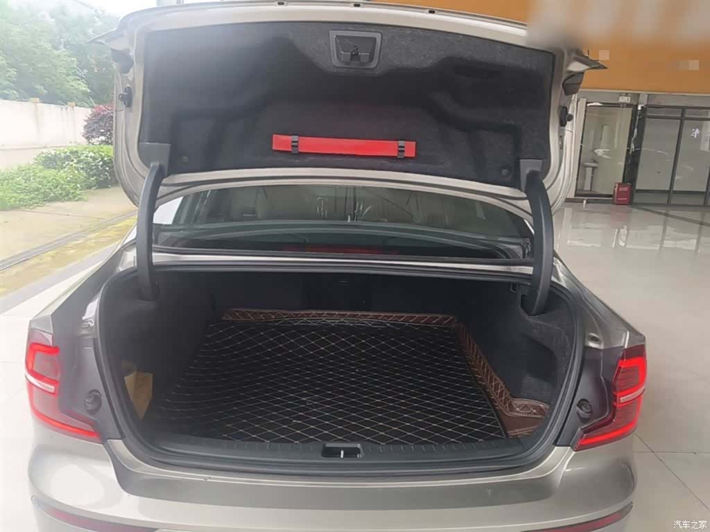 Volvo S60, 2021 19