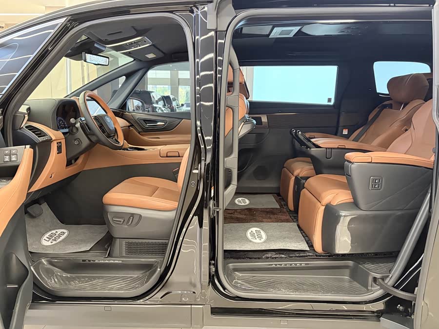 Toyota Alphard 2026, фото 9
