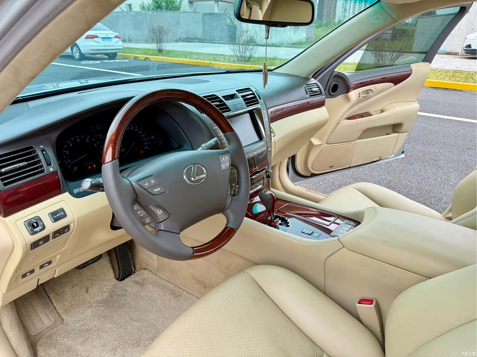 Lexus LS, 2007 15