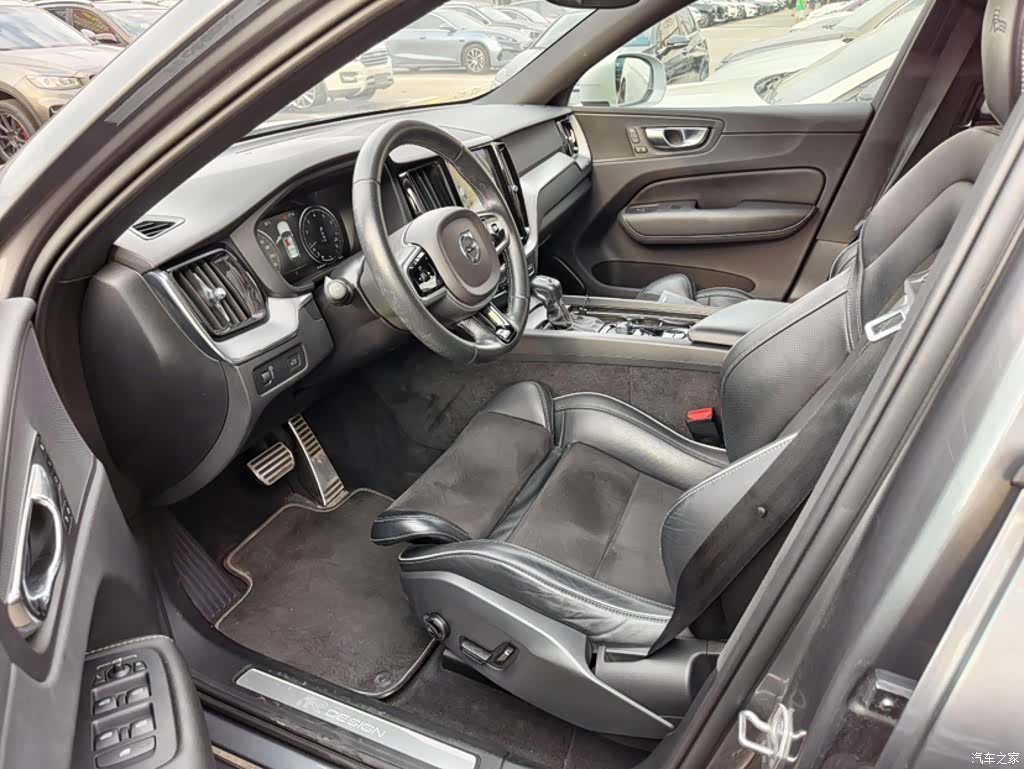 Volvo XC60, 2018 24