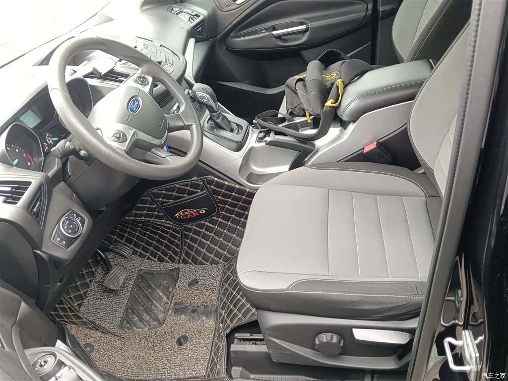 Ford Kuga, 2015 15