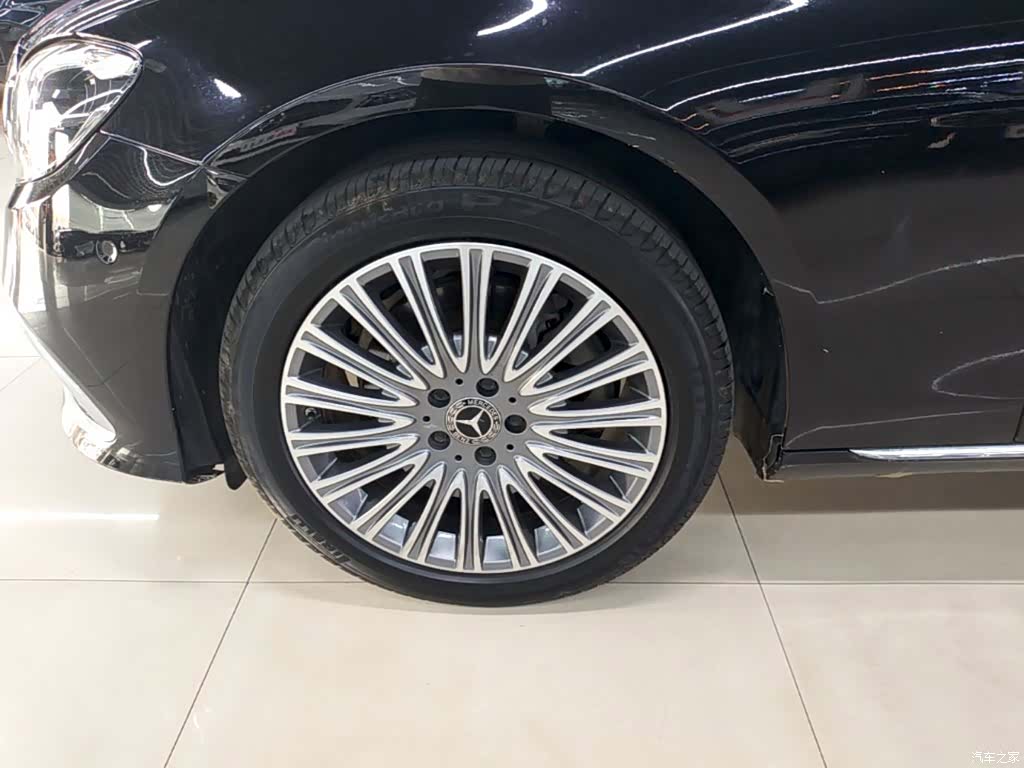 Mercedes-Benz E-Class, 2023 23