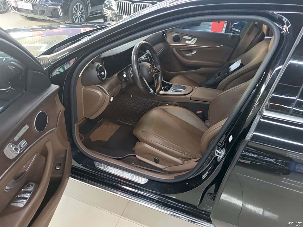 Mercedes-Benz E-Class, 2023 16